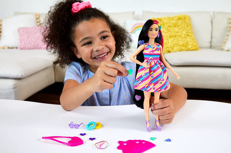 Barbie Fashion & Beauty Totally Hair Vestido de Rayas de Colores